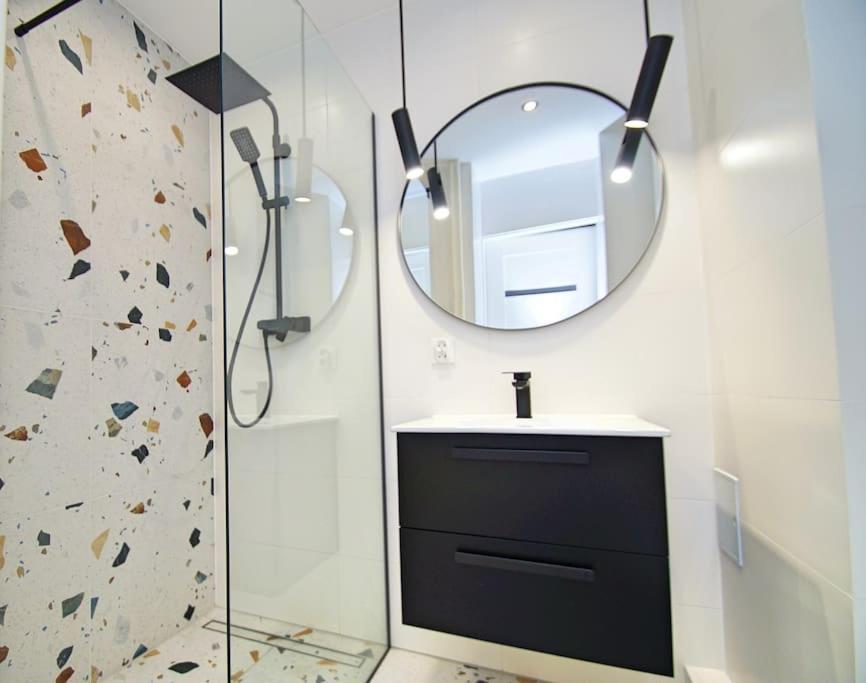 Apartament Korfantego Citycentre Z Widokiem Na Spodek Катовице Экстерьер фото